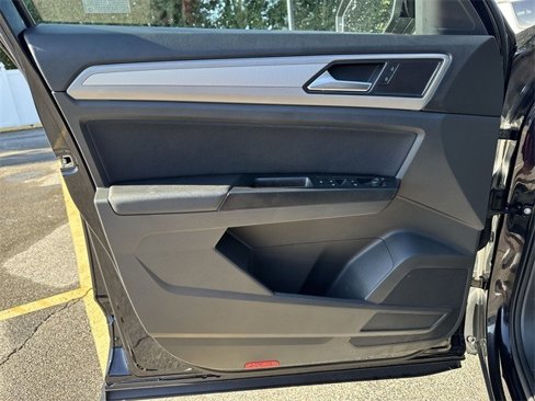 Used 2020 Volkswagen Atlas Cross Sport S image 24