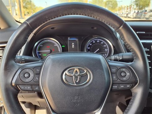 Used 2018 Toyota Camry SE image 31
