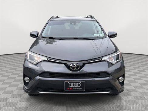 Used 2018 Toyota RAV4 XLE image 8