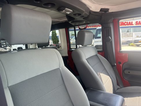 Used 2010 Jeep Wrangler Unlimited Sport image 6
