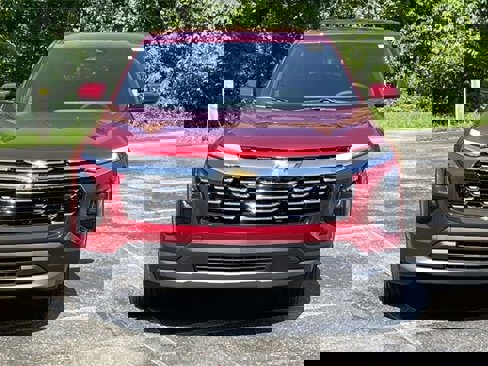New 2026 Chevrolet Equinox LT w/ LPO, Floor Liner Package image 8
