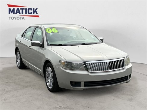 Used 2006 Lincoln Zephyr image 1
