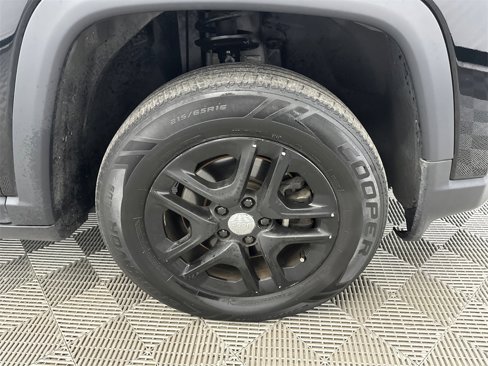 Used 2017 Jeep Compass Sport w/ Tech Group image 12