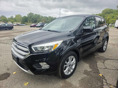 Used 2017 Ford Escape SE image 2