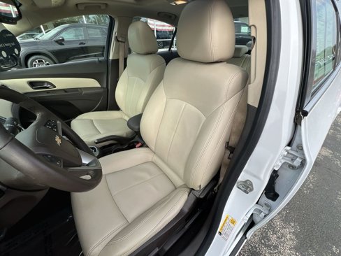 Certified 2011 Chevrolet Cruze LTZ image 17