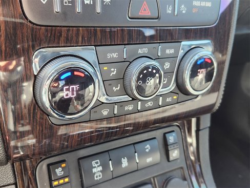 Used 2016 Chevrolet Traverse LTZ image 23