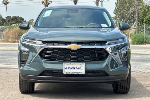 New 2025 Chevrolet Trax LS w/ LS Convenience Package image 9