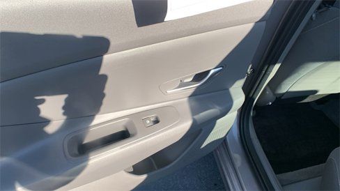Used 2023 Hyundai Elantra SEL w/ Winter Weather Package image 19