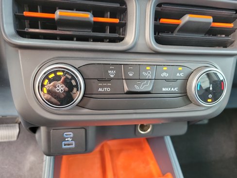 Used 2023 Ford Maverick XLT image 24