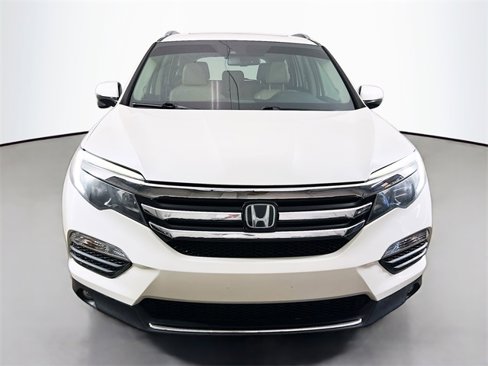 Used 2016 Honda Pilot Touring image 2