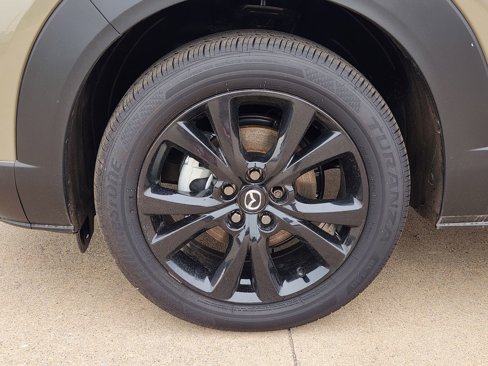New 2025 MAZDA CX-30 Carbon image 11