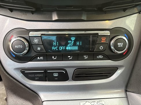 Used 2014 Ford Focus Titanium image 21