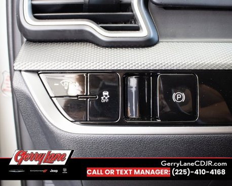 Used 2024 Kia Sportage LX image 8