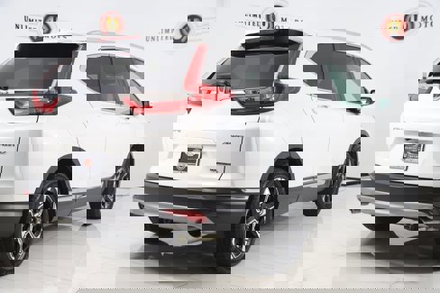 Used 2019 Honda CR-V Touring image 3