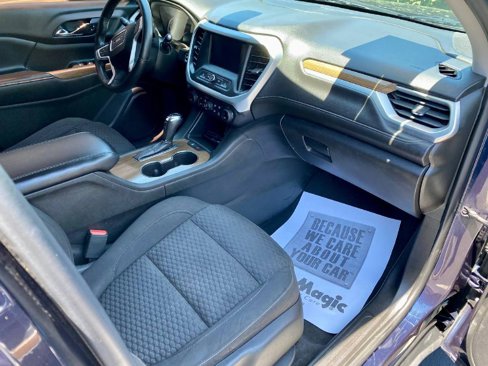 Used 2017 GMC Acadia SLE image 7