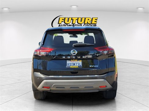 Used 2021 Nissan Rogue SV image 8