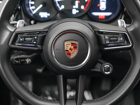 Certified 2023 Porsche Macan image 17