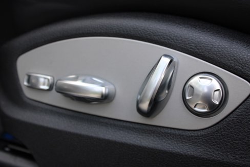 Certified 2024 Porsche Macan image 21