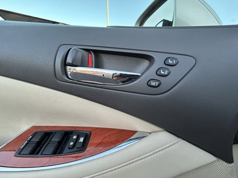 Used 2011 Lexus ES 350 image 27