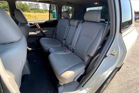 Used 2013 Toyota Highlander Limited image 27