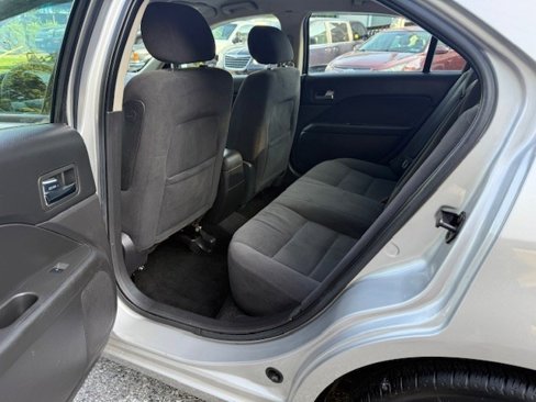 Used 2008 Ford Fusion SE image 9