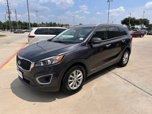 Used 2018 Kia Sorento LX image 4