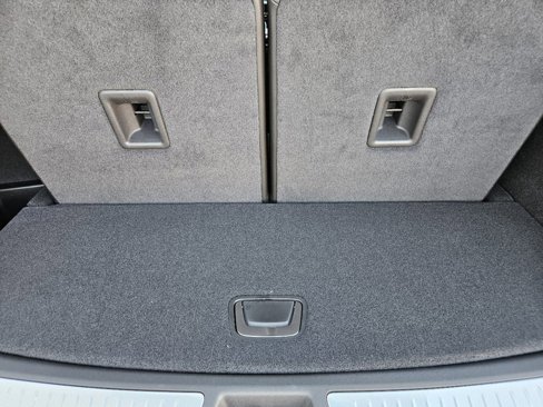 New 2025 Cadillac XT6 Sport w/ Technology Package image 32