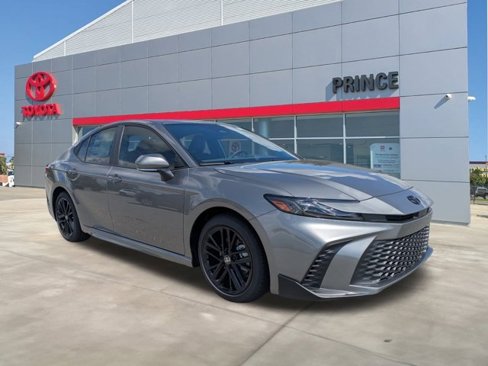 New 2026 Toyota Camry SE image 2