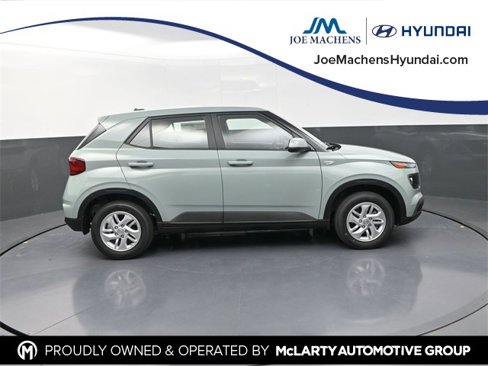 New 2025 Hyundai Venue SE image 1