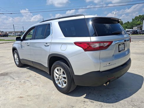 Used 2020 Chevrolet Traverse LT image 10