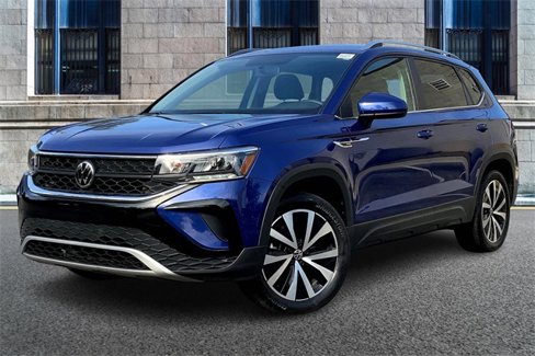 Used 2022 Volkswagen Taos SE image 2