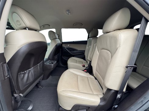 Used 2017 Hyundai Santa Fe Limited image 13
