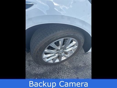 Used 2021 Buick Enclave Essence w/ Sound and Sites Package image 17