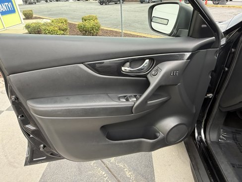 Used 2019 Nissan Rogue SL w/ Premium Package image 14