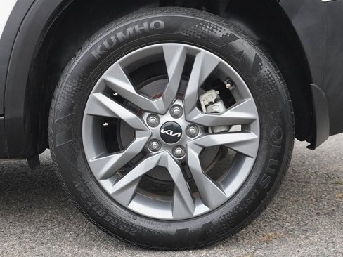 Used 2022 Kia Seltos LX image 18