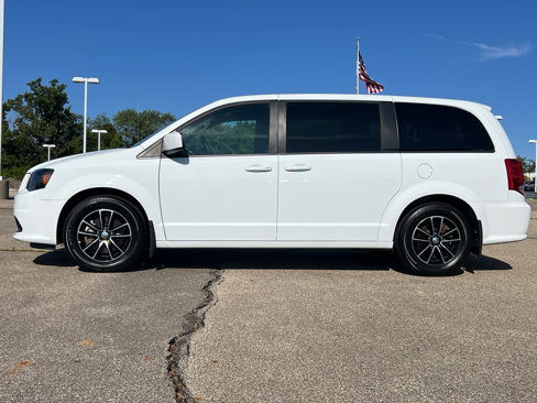 Used 2018 Dodge Grand Caravan SE image 4