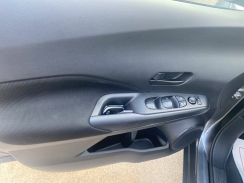 Used 2024 Nissan Kicks S image 17