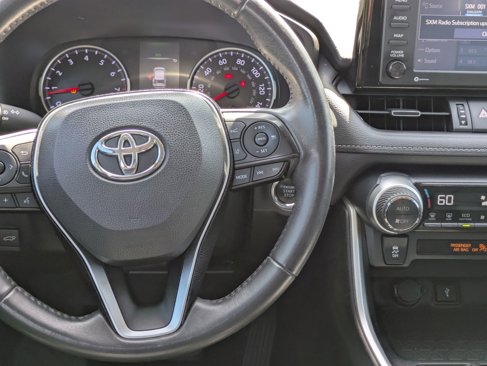 Used 2021 Toyota RAV4 XLE Premium image 21