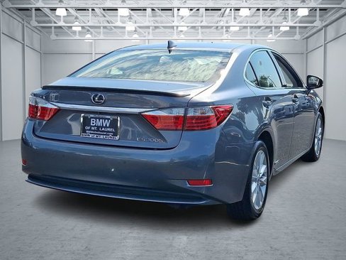 Used 2015 Lexus ES 300h image 4