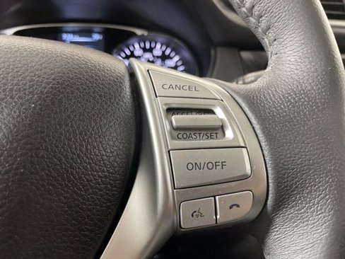 Used 2016 Nissan Rogue SL image 33