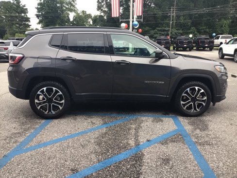 Used 2024 Jeep Compass Limited image 7