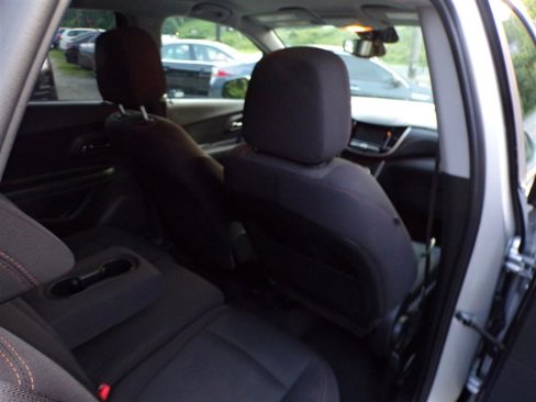 Used 2017 Chevrolet Trax LT image 28