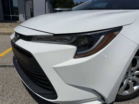 Used 2024 Toyota Corolla LE image 31