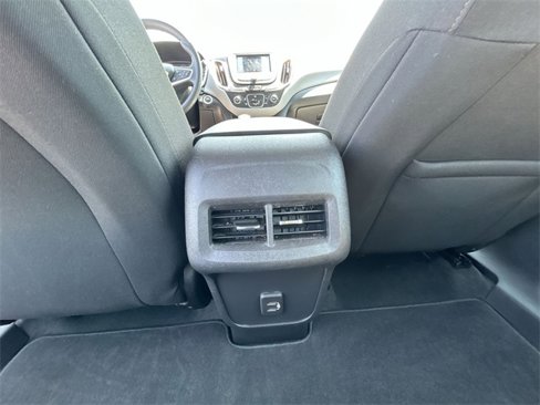 Used 2022 Chevrolet Equinox LS image 21