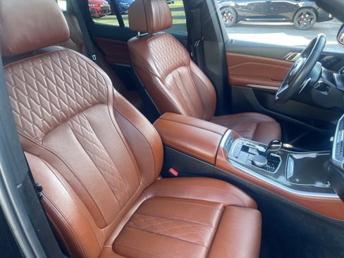 Used 2022 BMW X5 xDrive40i w/ M Sport Package image 21