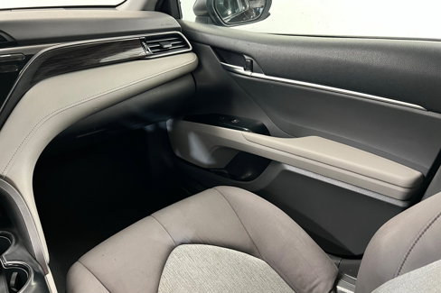Certified 2019 Toyota Camry LE image 11