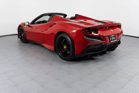 Used 2023 Ferrari F8 Tributo image 7