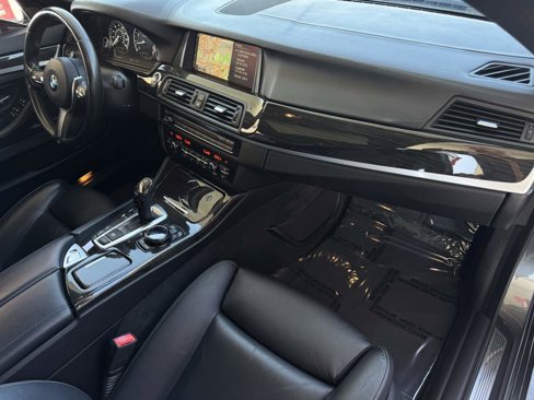Used 2016 BMW 550i Sedan image 21