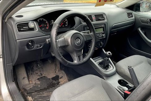 Used 2011 Volkswagen Jetta S image 12