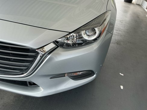 Used 2018 MAZDA MAZDA3 Touring image 20
